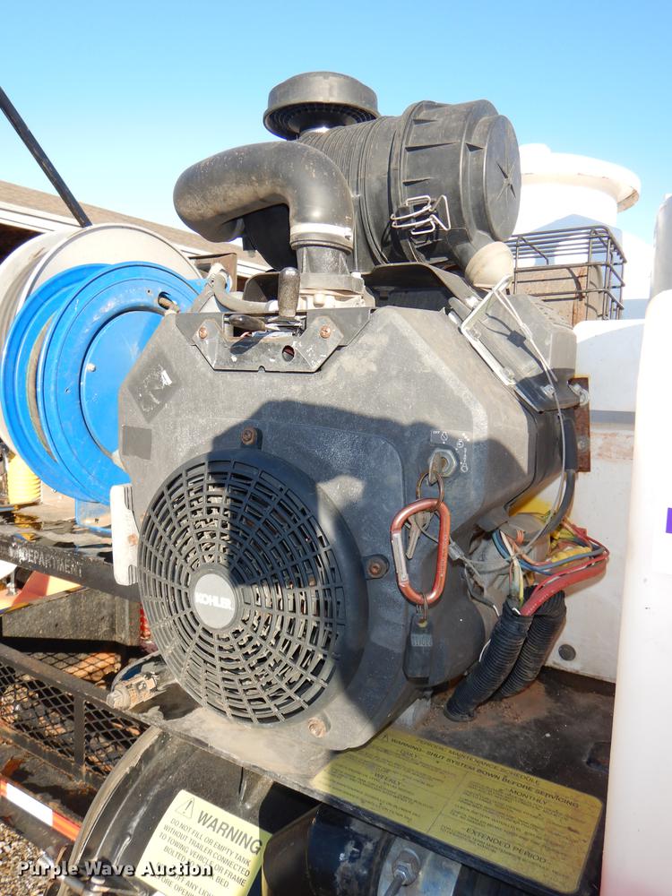 image for item DF1623 2008 E H Wachs Trav-L-Vac vacuum trailer