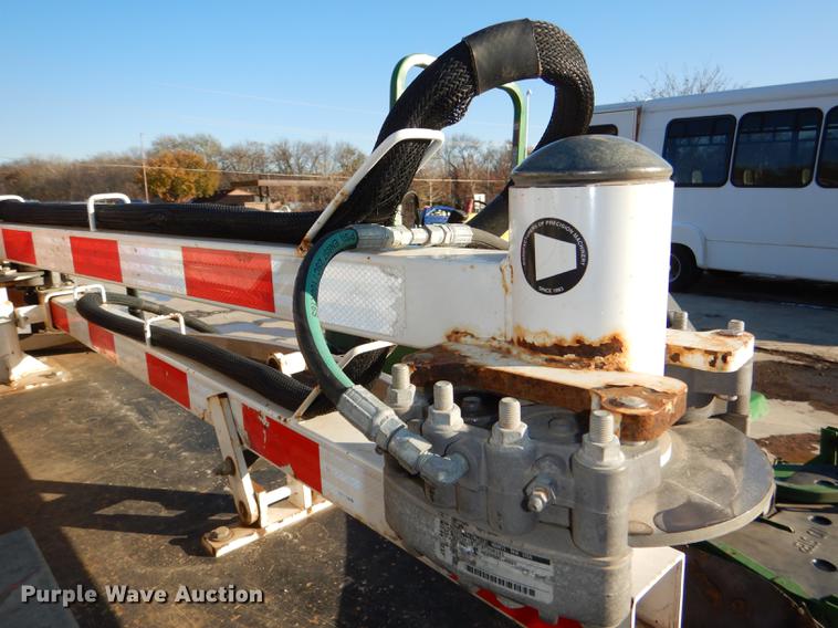 image for item DF1623 2008 E H Wachs Trav-L-Vac vacuum trailer