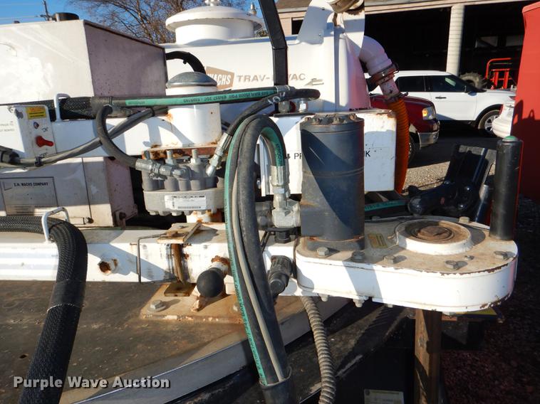 image for item DF1623 2008 E H Wachs Trav-L-Vac vacuum trailer