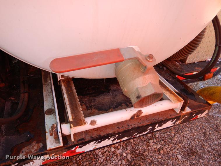 image for item DF1623 2008 E H Wachs Trav-L-Vac vacuum trailer