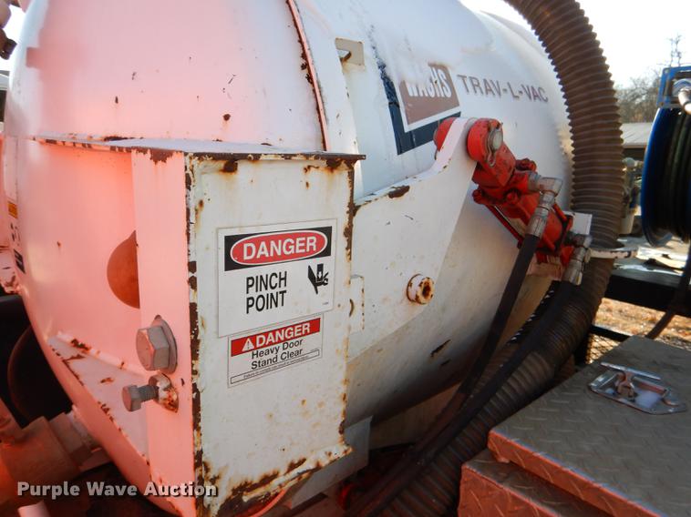 image for item DF1623 2008 E H Wachs Trav-L-Vac vacuum trailer