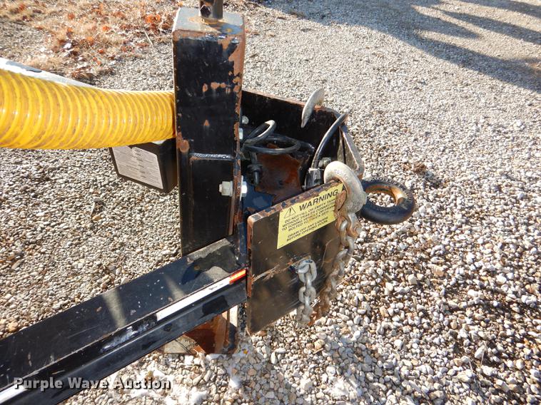 image for item DF1623 2008 E H Wachs Trav-L-Vac vacuum trailer