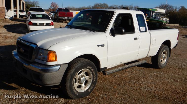 image for item DF1624 2005 Ford Ranger SuperCab pickup truck