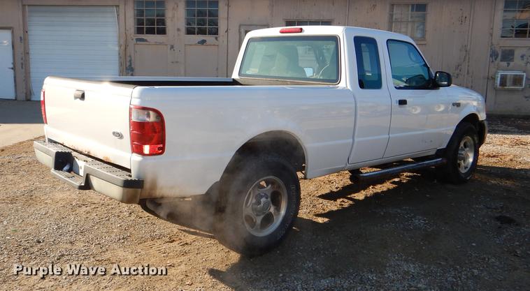 image for item DF1624 2005 Ford Ranger SuperCab pickup truck