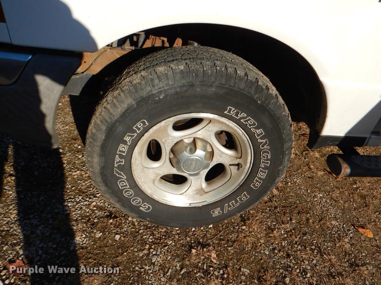 image for item DF1624 2005 Ford Ranger SuperCab pickup truck