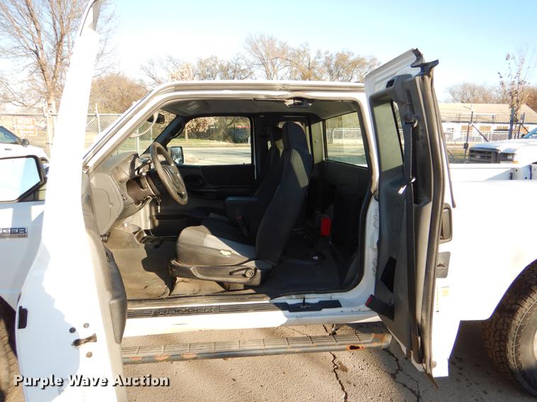 image for item DF1627 2006 Ford Ranger SuperCab pickup truck