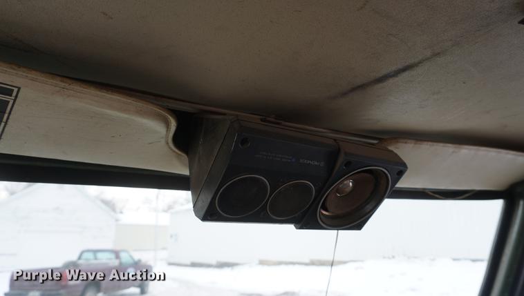 image for item DF1647 1976 Ford F600 dump truck