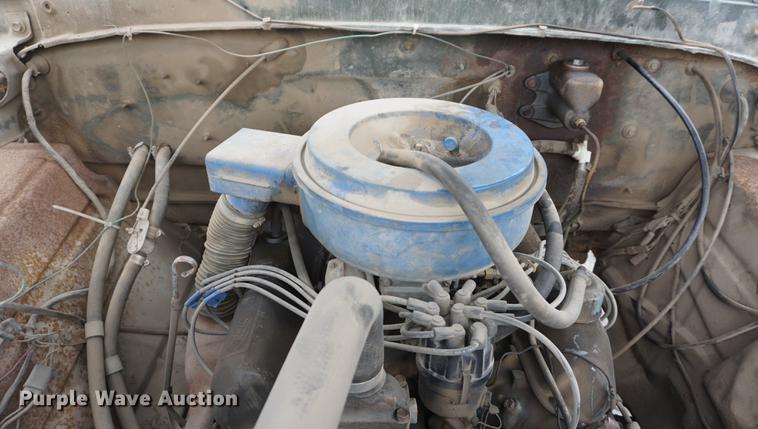 image for item DF1647 1976 Ford F600 dump truck