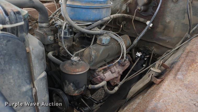 image for item DF1647 1976 Ford F600 dump truck