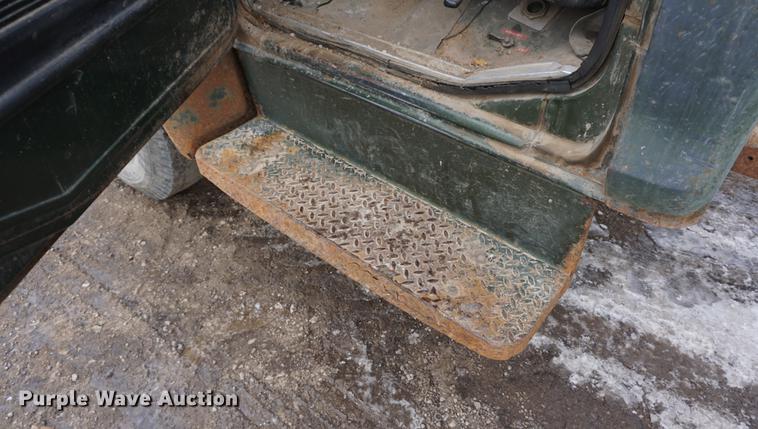 image for item DF1647 1976 Ford F600 dump truck