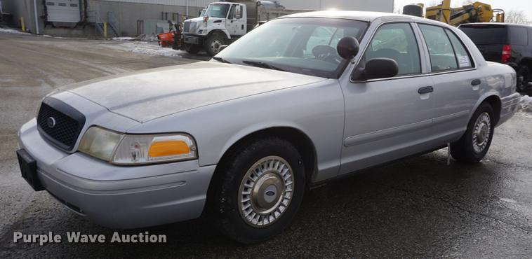 image for item DF1665 2001 Ford Crown Victoria Police Interceptor