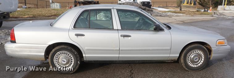 image for item DF1665 2001 Ford Crown Victoria Police Interceptor
