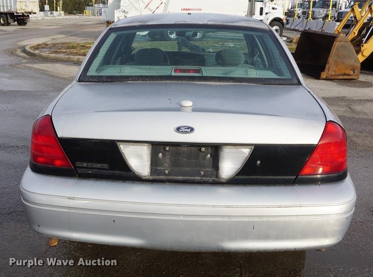 image for item DF1665 2001 Ford Crown Victoria Police Interceptor
