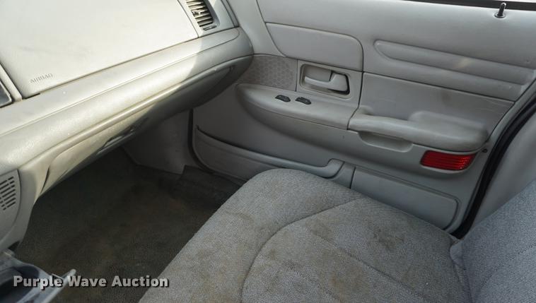 image for item DF1665 2001 Ford Crown Victoria Police Interceptor