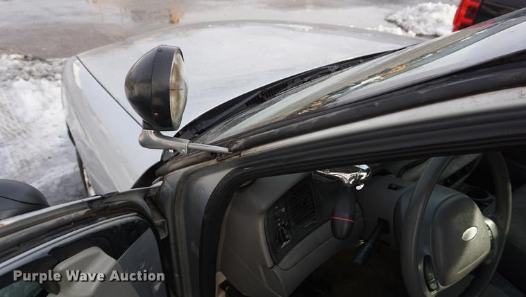 image for item DF1665 2001 Ford Crown Victoria Police Interceptor