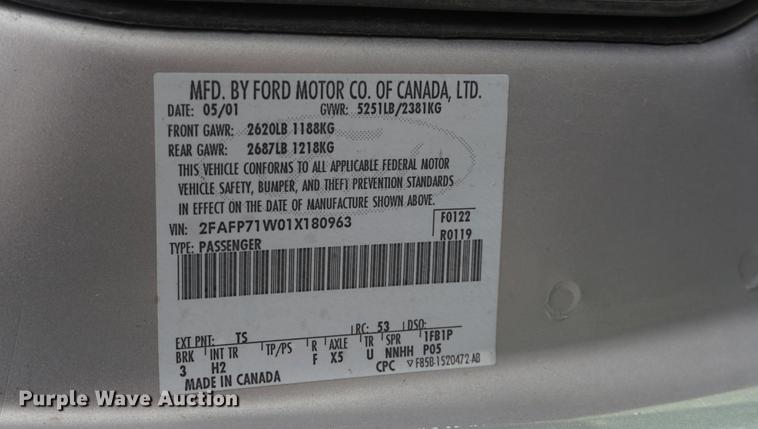 image for item DF1665 2001 Ford Crown Victoria Police Interceptor