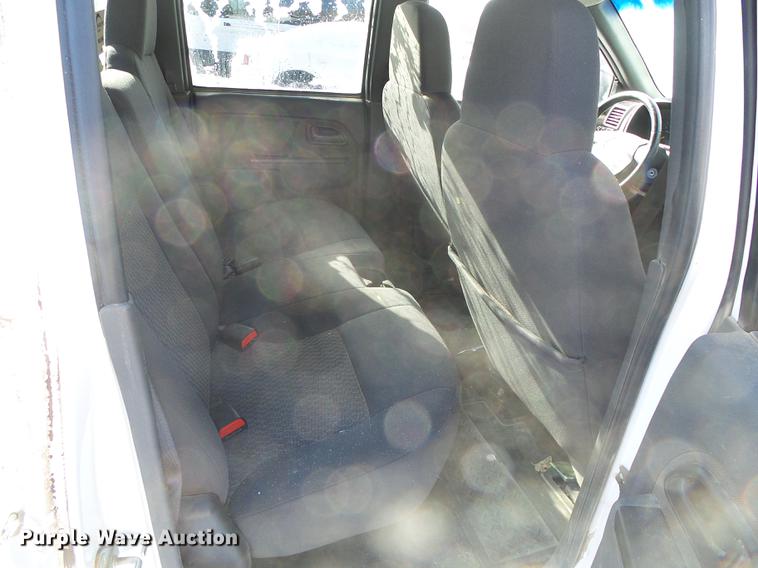 image for item DF2811 2006 GMC Canyon Crew Cab pickup truck