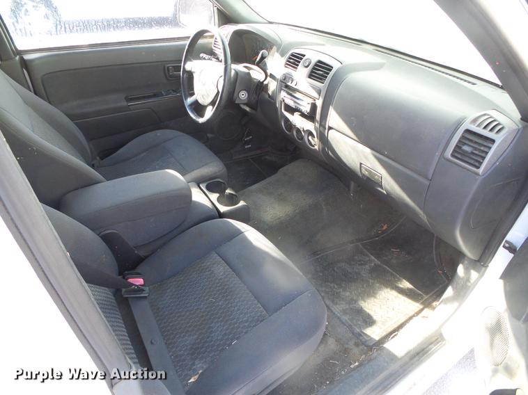 image for item DF2811 2006 GMC Canyon Crew Cab pickup truck