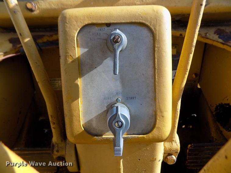 image for item DF2834 1964 Caterpillar 955H track loader