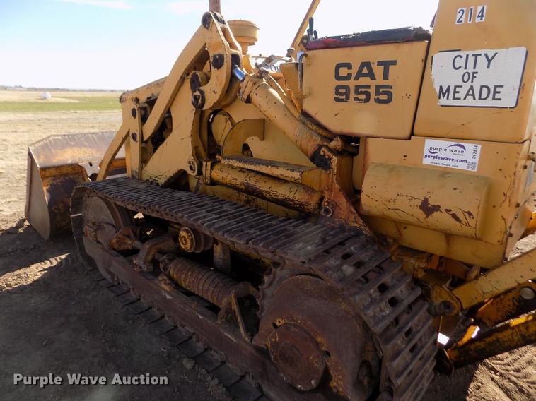 image for item DF2834 1964 Caterpillar 955H track loader