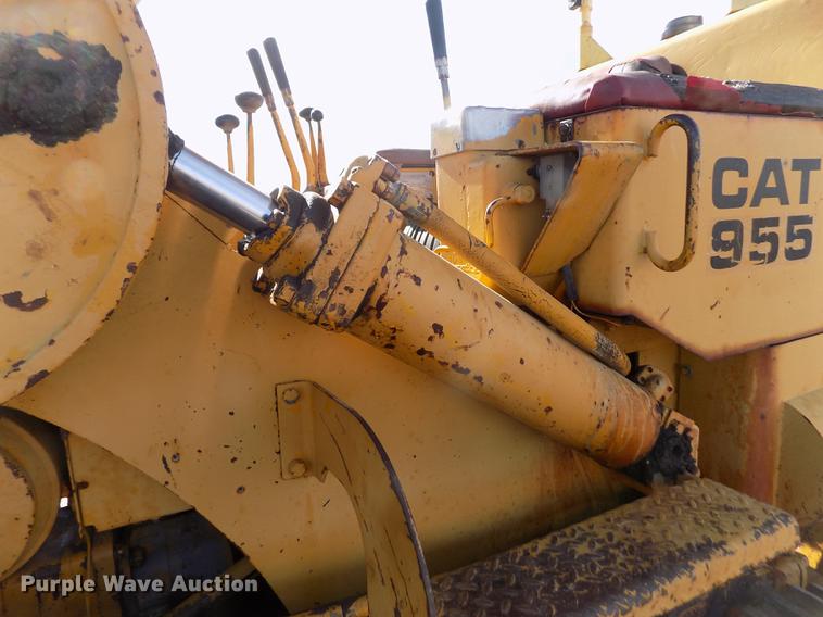 image for item DF2834 1964 Caterpillar 955H track loader