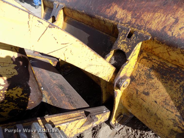 image for item DF2834 1964 Caterpillar 955H track loader