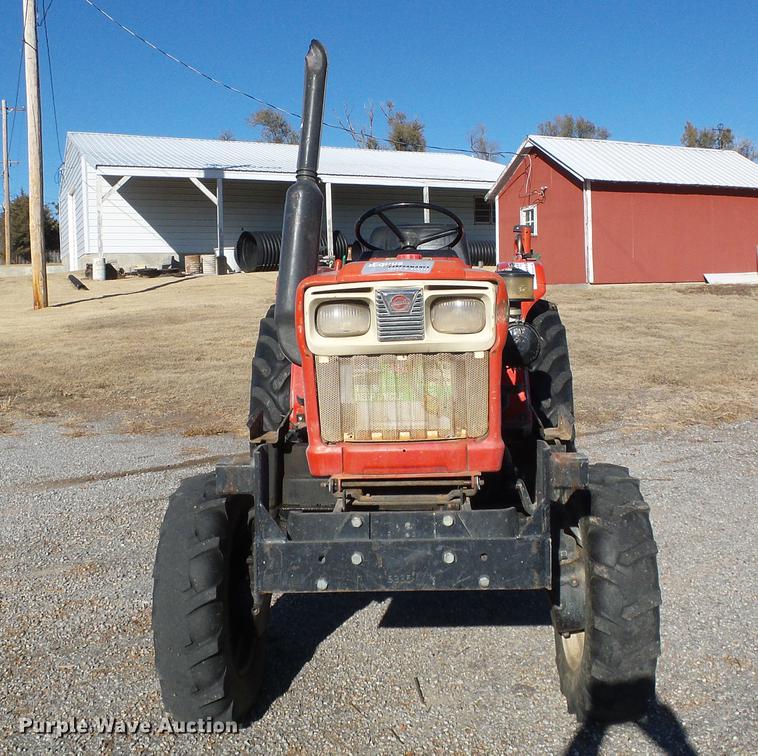 image for item DF2835 Yanmar YM226D tractor