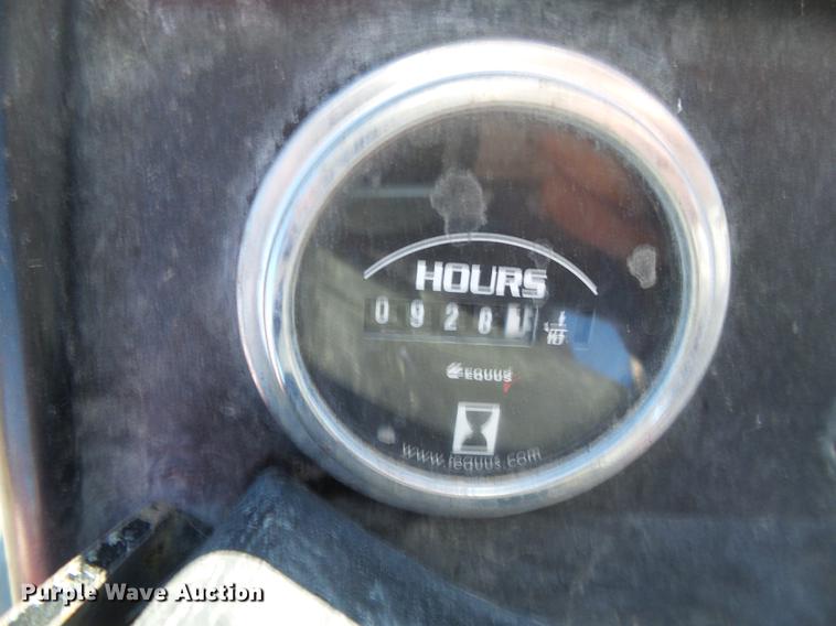 image for item DF2835 Yanmar YM226D tractor