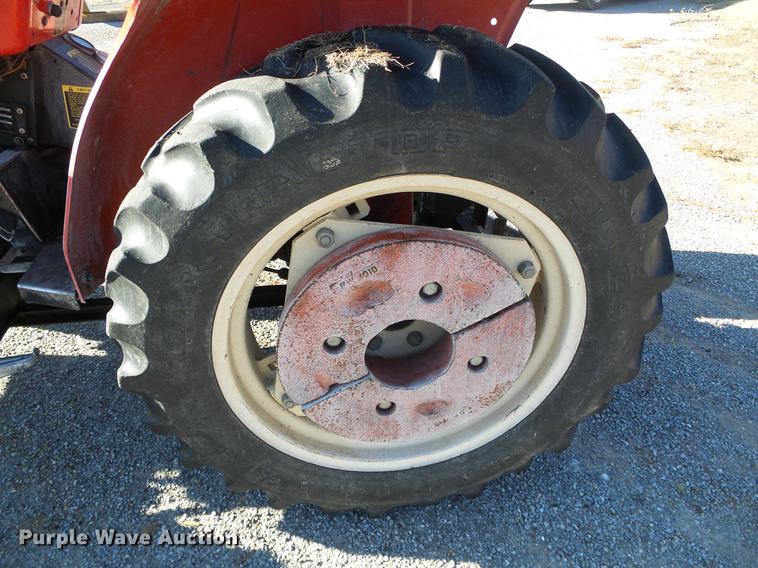 image for item DF2835 Yanmar YM226D tractor