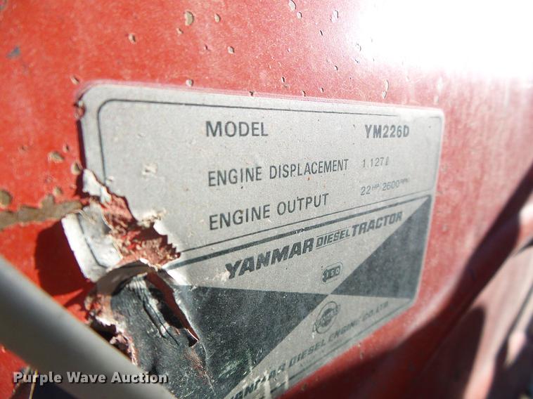 image for item DF2835 Yanmar YM226D tractor