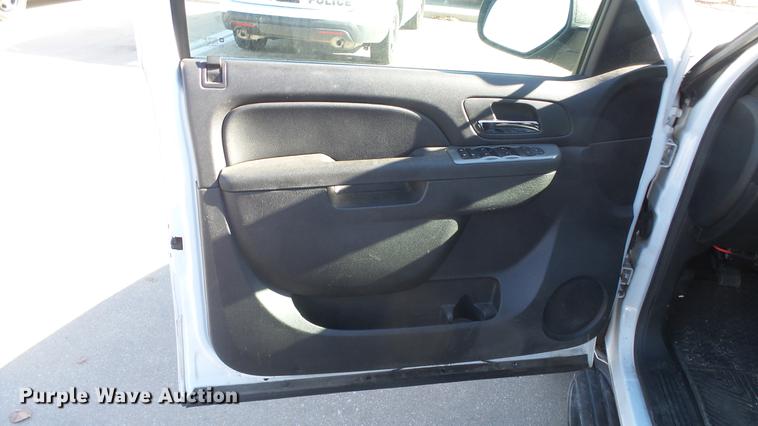 image for item DG2799 2011 Chevrolet Tahoe Police SUV