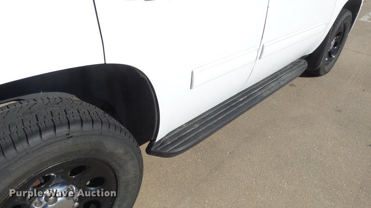 image for item DG2799 2011 Chevrolet Tahoe Police SUV