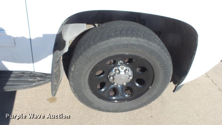 image for item DG2799 2011 Chevrolet Tahoe Police SUV