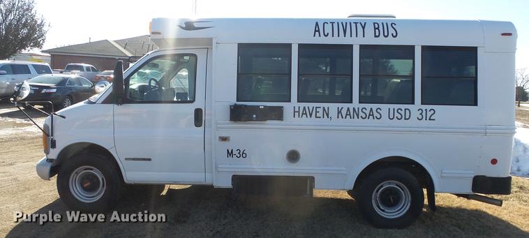image for item DG2838 2000 GMC Savana G3500 school bus