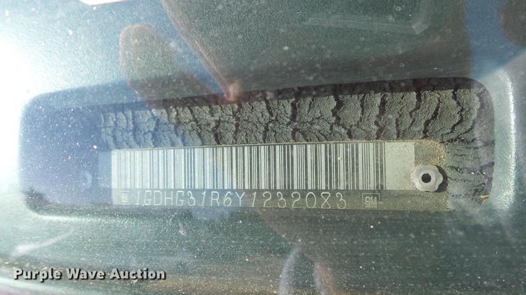 image for item DG2838 2000 GMC Savana G3500 school bus