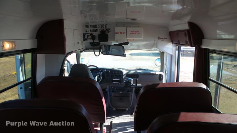 image for item DG2838 2000 GMC Savana G3500 school bus