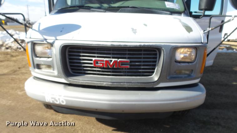 image for item DG2838 2000 GMC Savana G3500 school bus