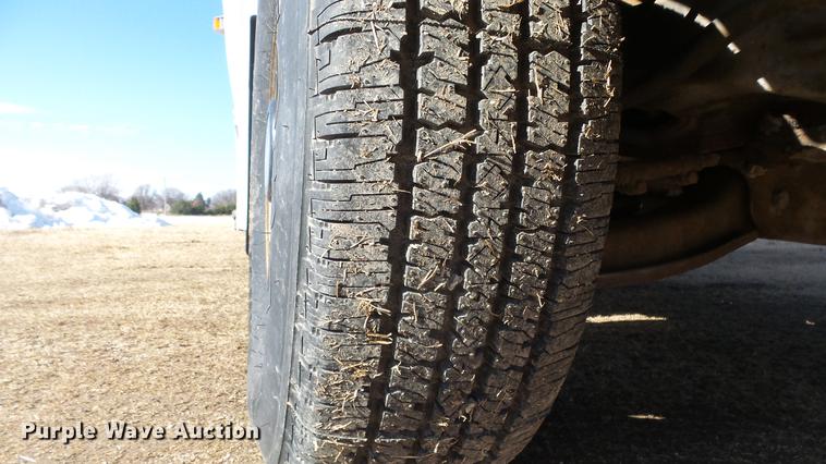 image for item DG2838 2000 GMC Savana G3500 school bus