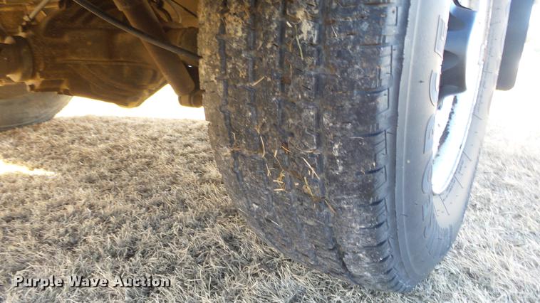 image for item DG2838 2000 GMC Savana G3500 school bus