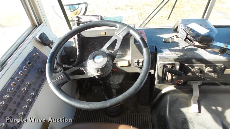 image for item DG2839 1999 Blue Bird TC2000 school bus