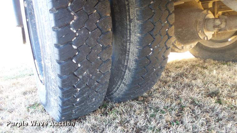 image for item DG2839 1999 Blue Bird TC2000 school bus