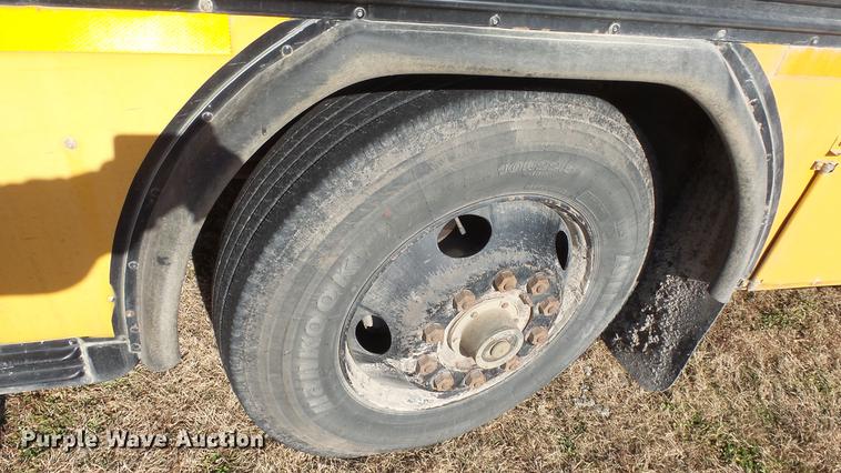 image for item DG2839 1999 Blue Bird TC2000 school bus