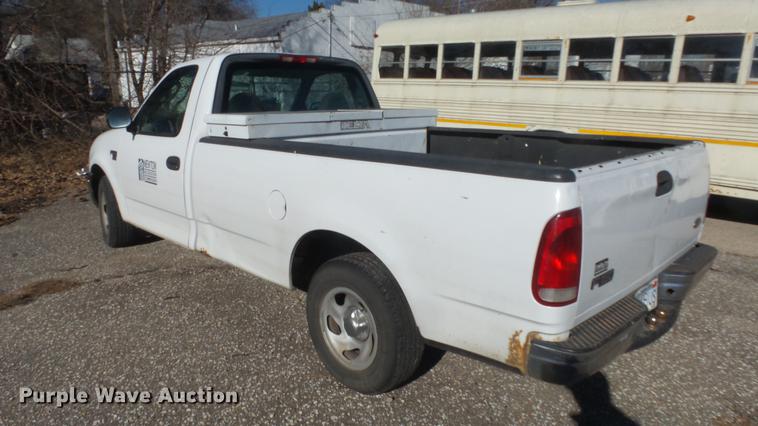 image for item EH9124 2003 Ford F150 pickup truck