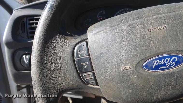 image for item EH9124 2003 Ford F150 pickup truck