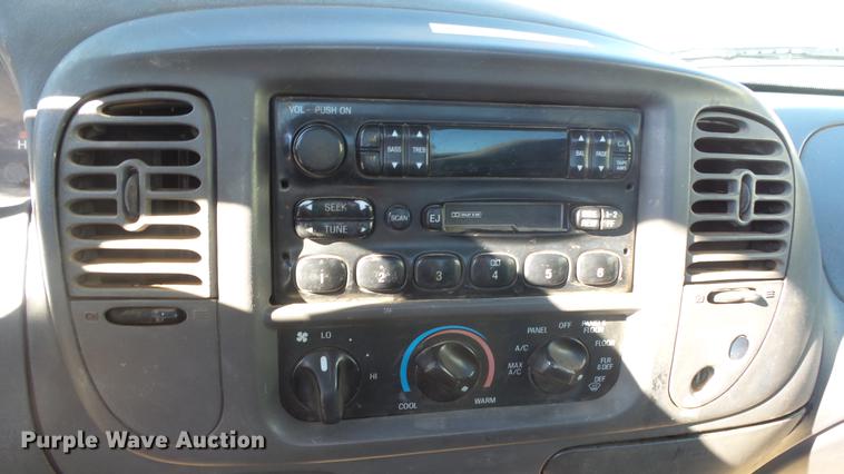 image for item EH9124 2003 Ford F150 pickup truck