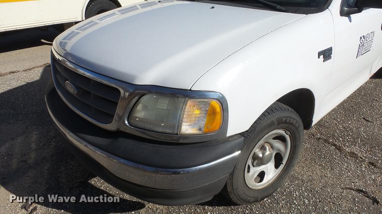image for item EH9124 2003 Ford F150 pickup truck