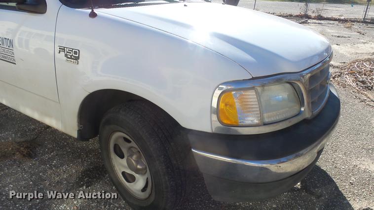 image for item EH9124 2003 Ford F150 pickup truck