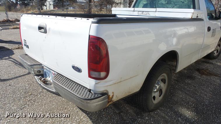 image for item EH9124 2003 Ford F150 pickup truck
