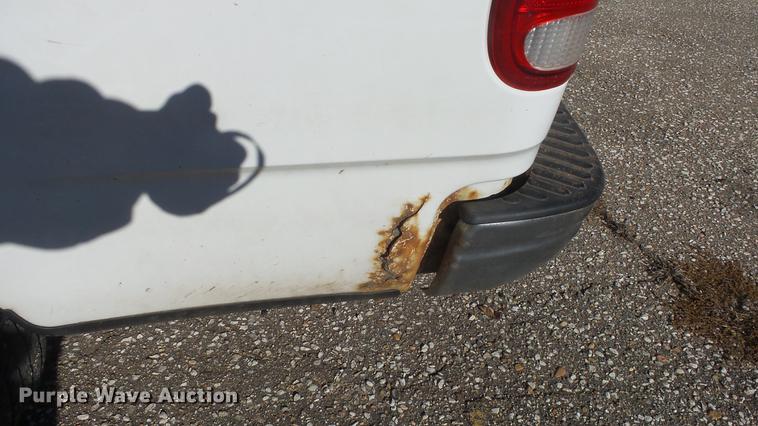 image for item EH9124 2003 Ford F150 pickup truck