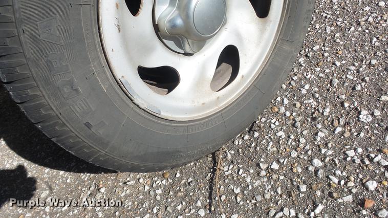 image for item EH9124 2003 Ford F150 pickup truck